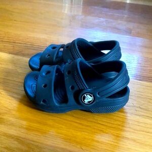 Kids Crocs in navy blue size toddler 6
